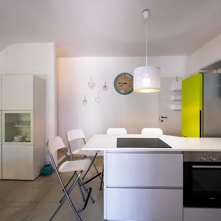 Alessia Apartment *